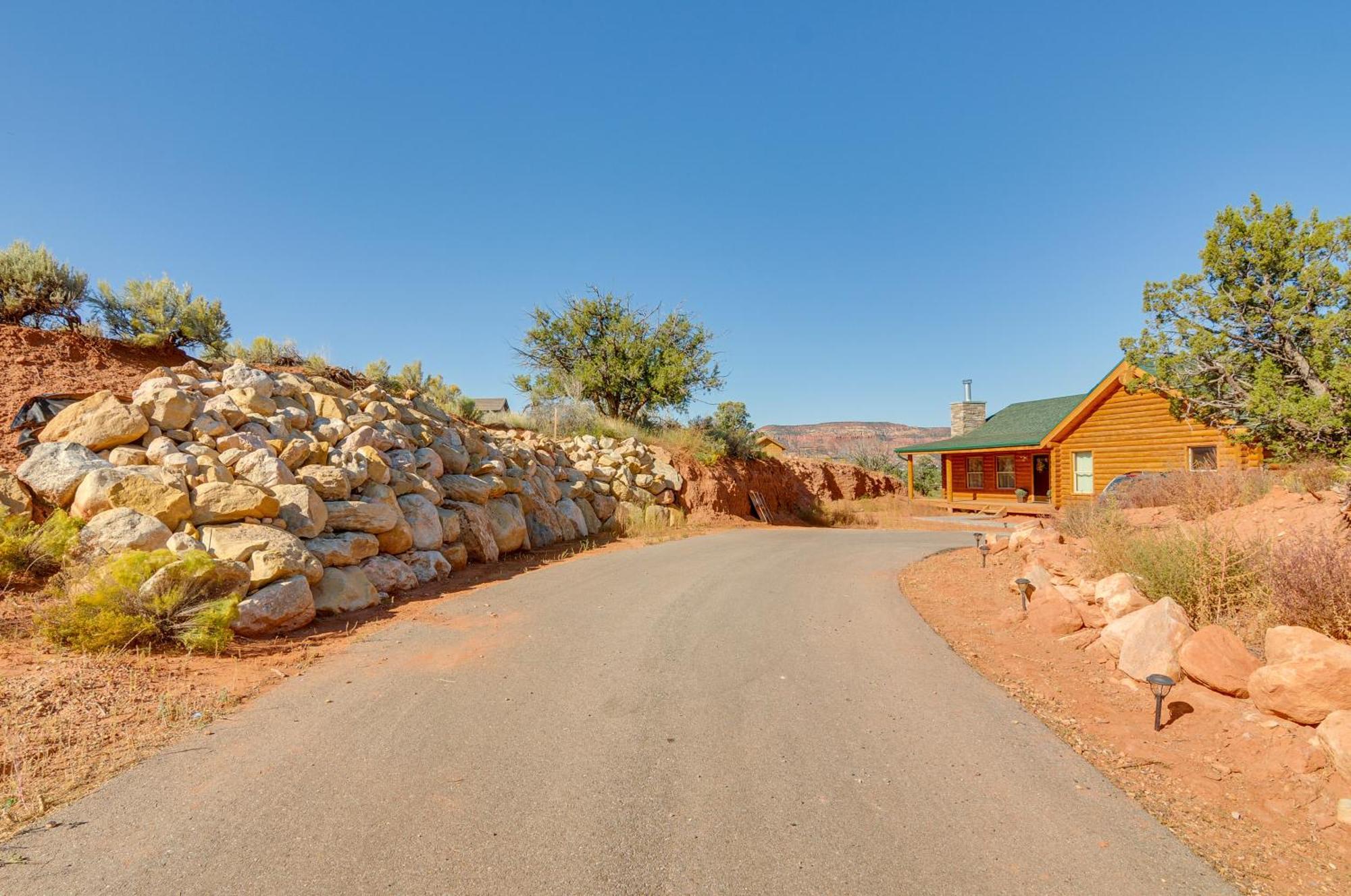 The Cliffrose Cabin - Hike, Relax, Explore! Kanab Eksteriør billede